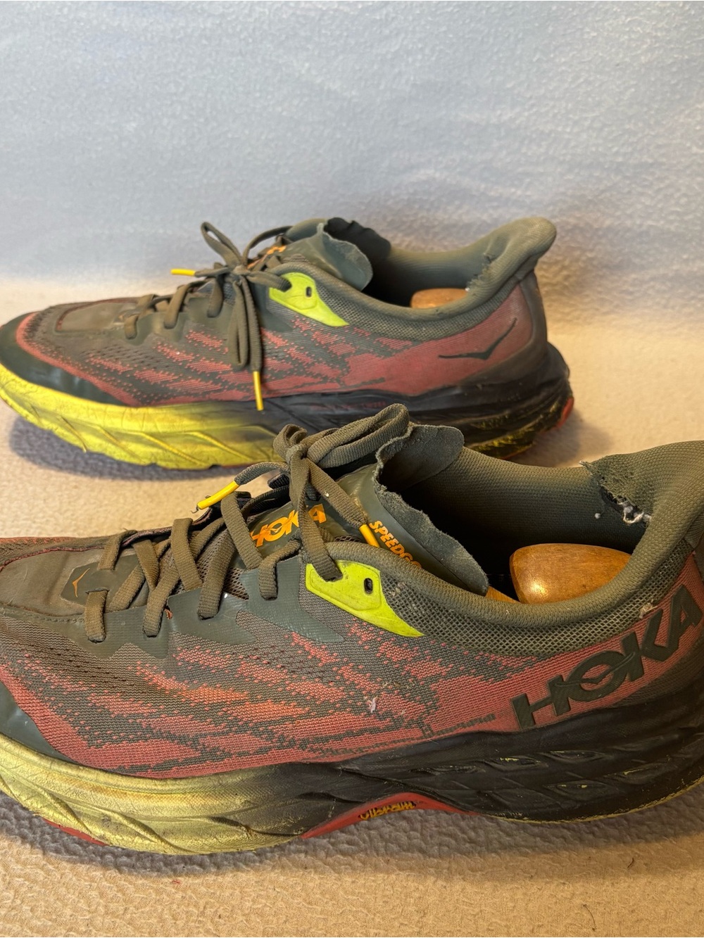 HOKA One One Speedgoat 5 size 12D Thyme/Fiesta Men's Running Shoes